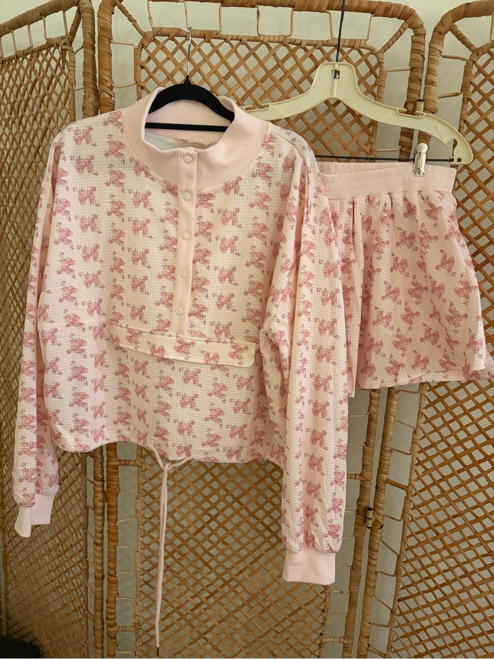 NWOT Rareraw Pink Two-Piece Waffle Knit  Floral Print Pullover & Skort Set